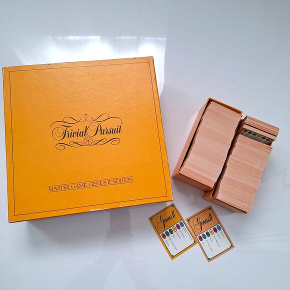 Trivial Pursuit Master Game Genus II Edition - Picture 2 of 8
